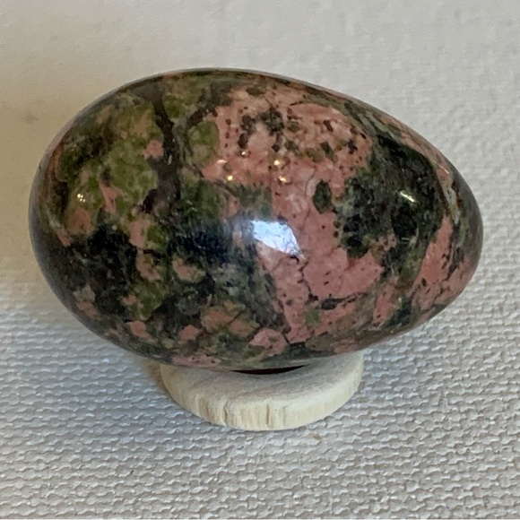Premium Unakite Gemstone Egg with Wood Stand Collectors Specimen High Gloss 1.2" - Picture 7 of 11